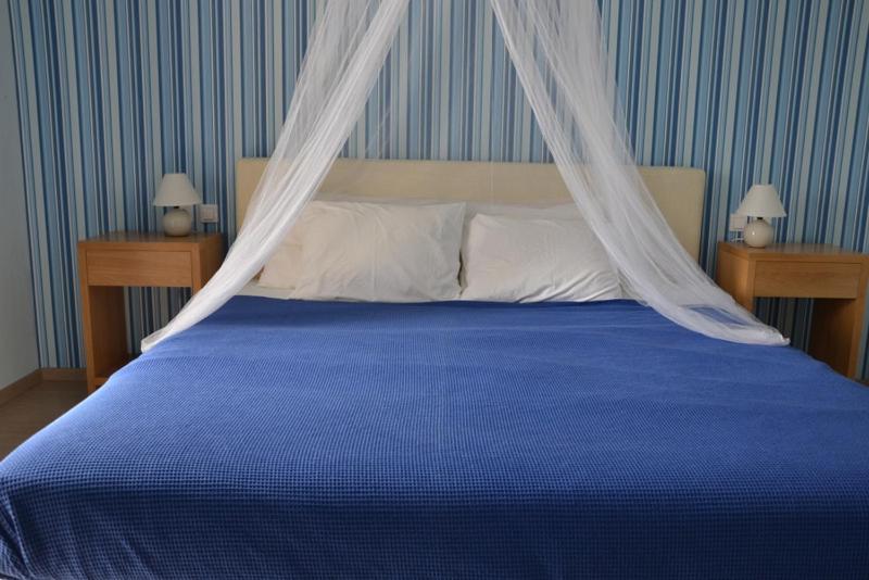 Valente Perlia Rooms Poros Town Esterno foto